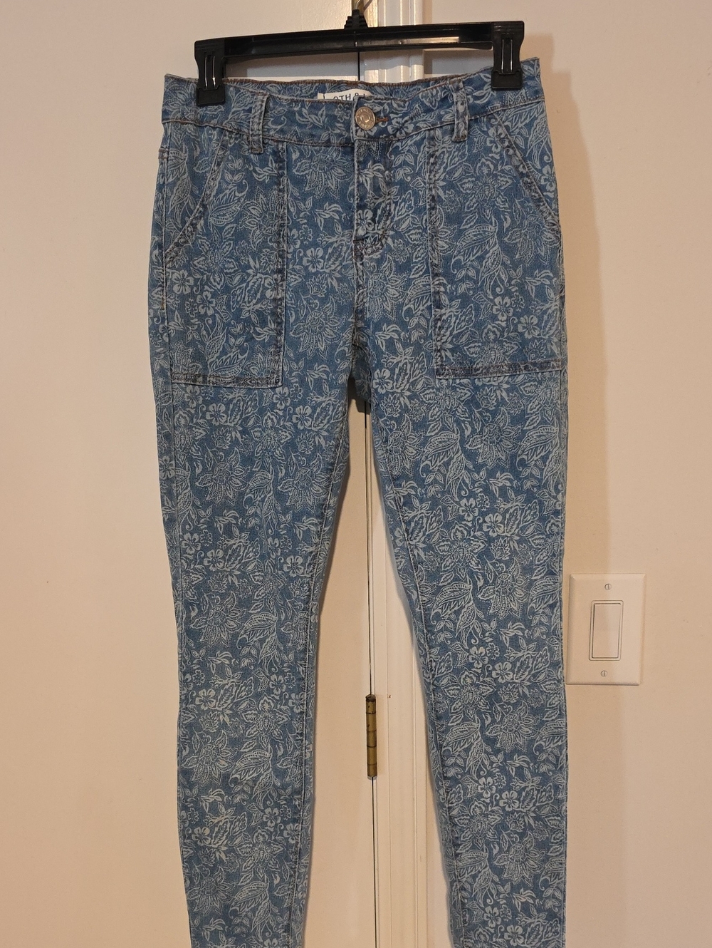 Floral-Print Skinny Jeans in Light Blue